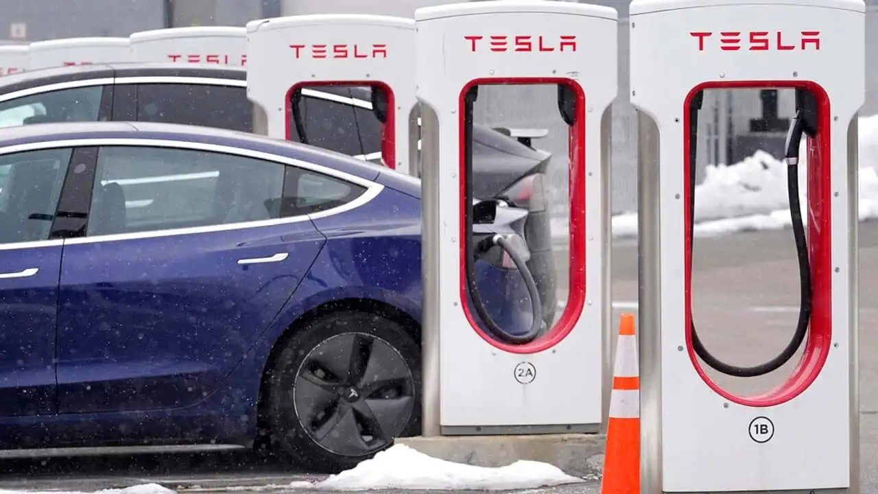 Tesla tem a pior imagem entre marcas de carros elétricos, aponta estudo